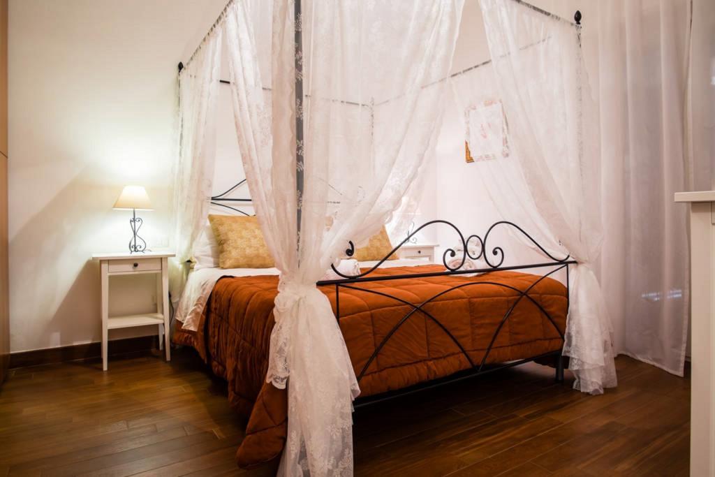 Excellence, Free Parking, 3 Minutes Walking From Sassi Apartment Matera Room photo
